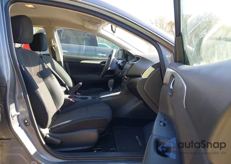 2017 Nissan Sentra S z USA, uszkodzony, nr VIN 3N1AB7AP1HY409034